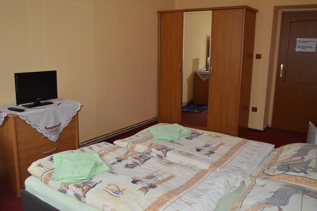 אוסטרבה Hotel Paradise חדר תמונה