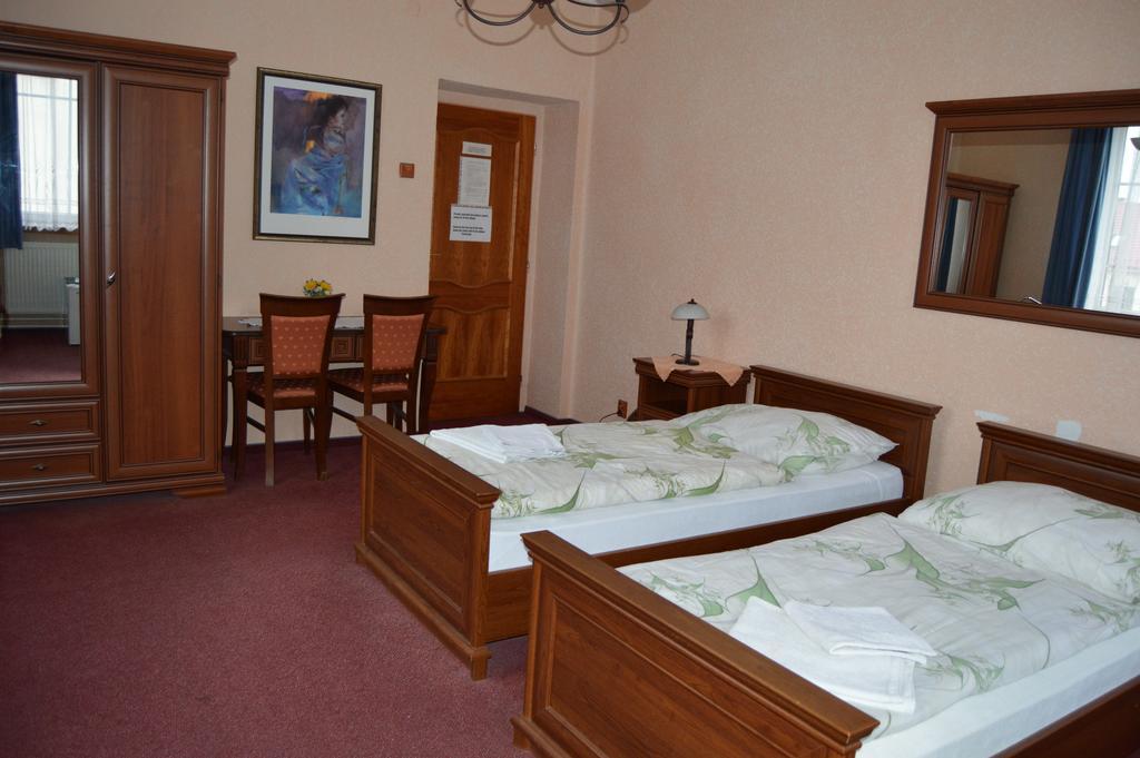 אוסטרבה Hotel Paradise חדר תמונה
